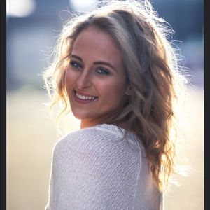 Meet your Posher, Lakin